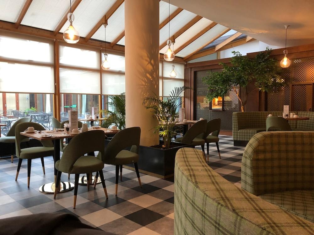 Tullamore Court Hotel מראה חיצוני תמונה