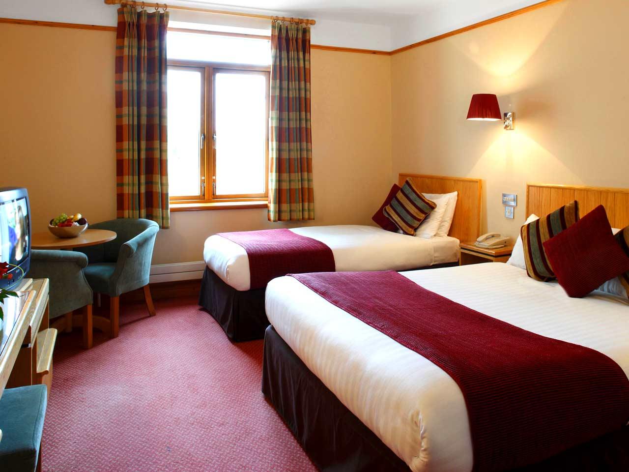 Tullamore Court Hotel מראה חיצוני תמונה